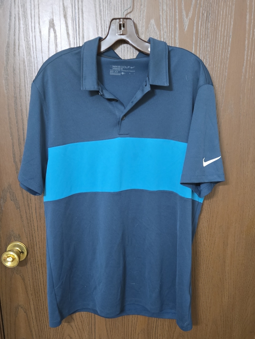 Nike Men’s Navy Golf Polo with Bright Blue Chest Stripe